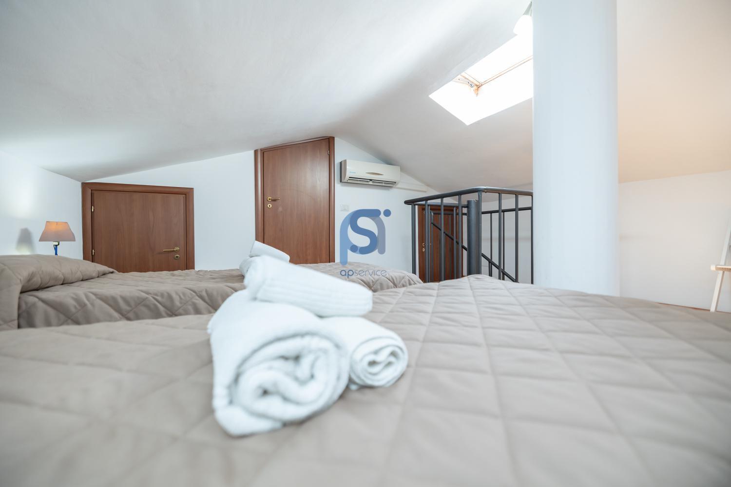 Ni Ni Apartments เชฟาลู ภายนอก รูปภาพ